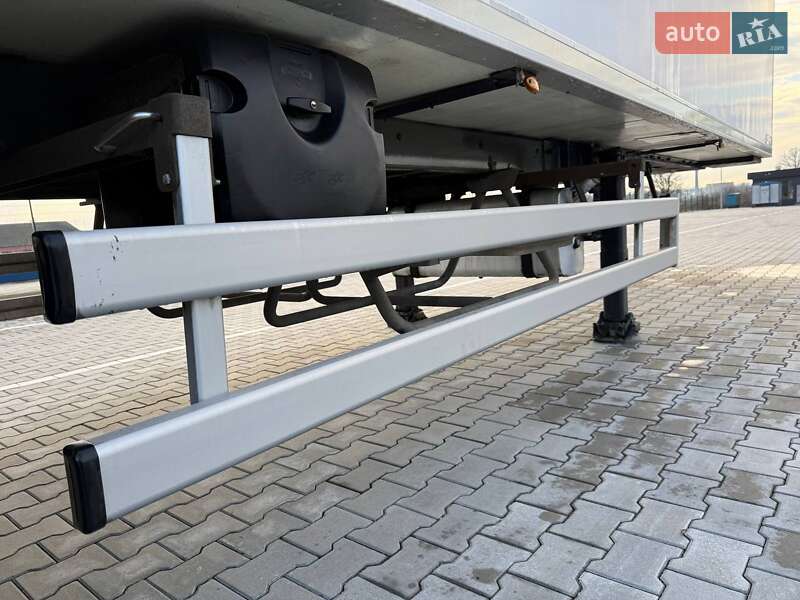 Рефрижератор полуприцеп Lamberet Termo King SMX 2014 в Дубно