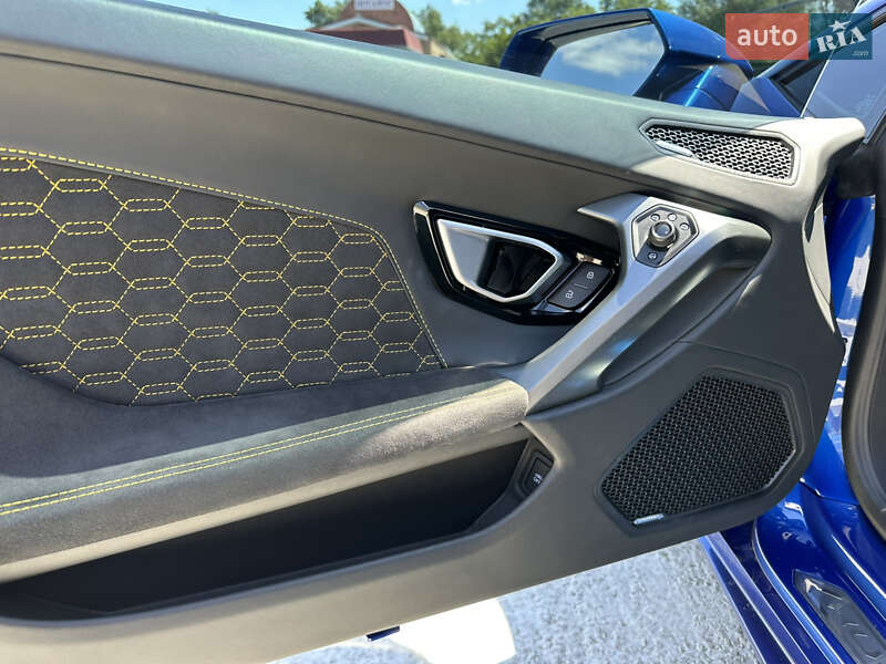 Купе Lamborghini Huracan 2017 в Киеве