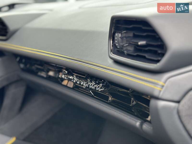 Купе Lamborghini Huracan 2024 в Києві