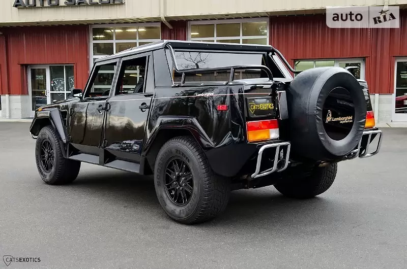 Внедорожник / Кроссовер Lamborghini Lm-002 1995 в 