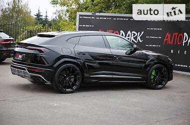 Внедорожник / Кроссовер Lamborghini Urus 2020 в Киеве