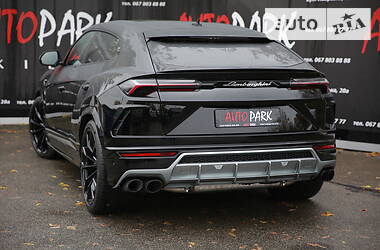 Позашляховик / Кросовер Lamborghini Urus 2020 в Києві