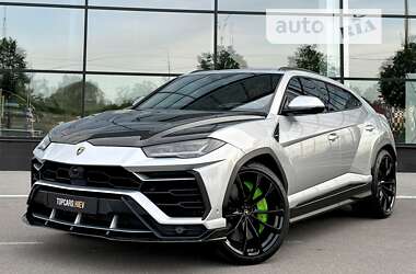 Позашляховик / Кросовер Lamborghini Urus 2020 в  фото 5 Позашляховик / Кросовер Lamborghini Urus 2020 в