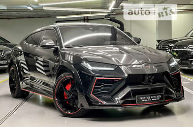 LAMBORGHINI URUS SUV 2018
