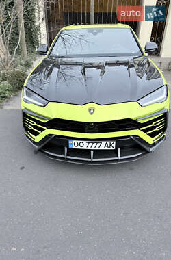 Внедорожник / Кроссовер Lamborghini Urus 2020 в 