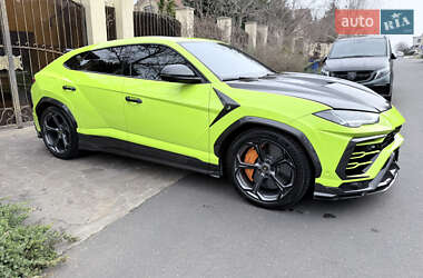 Внедорожник / Кроссовер Lamborghini Urus 2020 в 