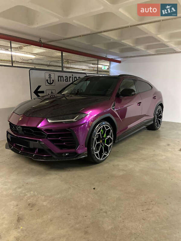 Внедорожник / Кроссовер Lamborghini Urus 2020 в Киеве
