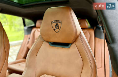 Позашляховик / Кросовер Lamborghini Urus 2020 в 