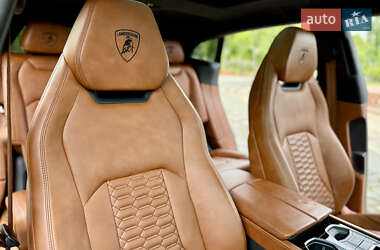 Позашляховик / Кросовер Lamborghini Urus 2020 в 