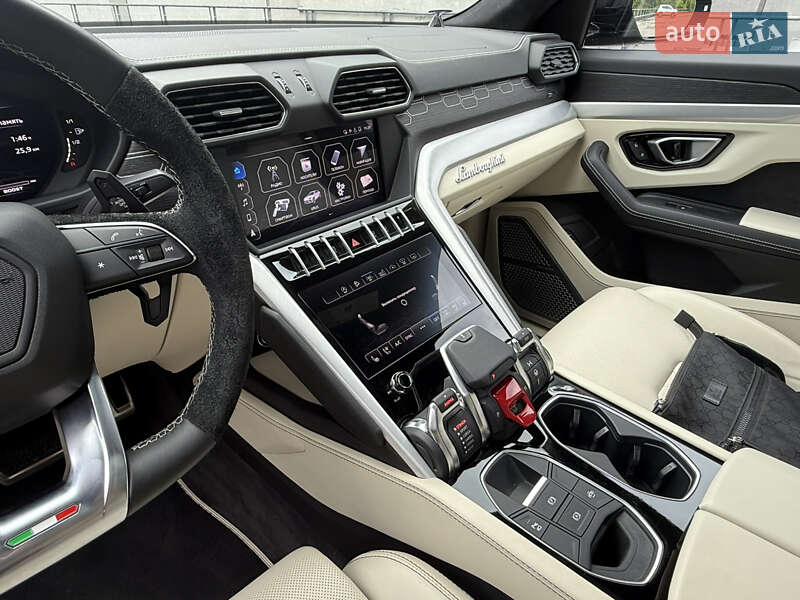 Внедорожник / Кроссовер Lamborghini Urus 2019 в Киеве
