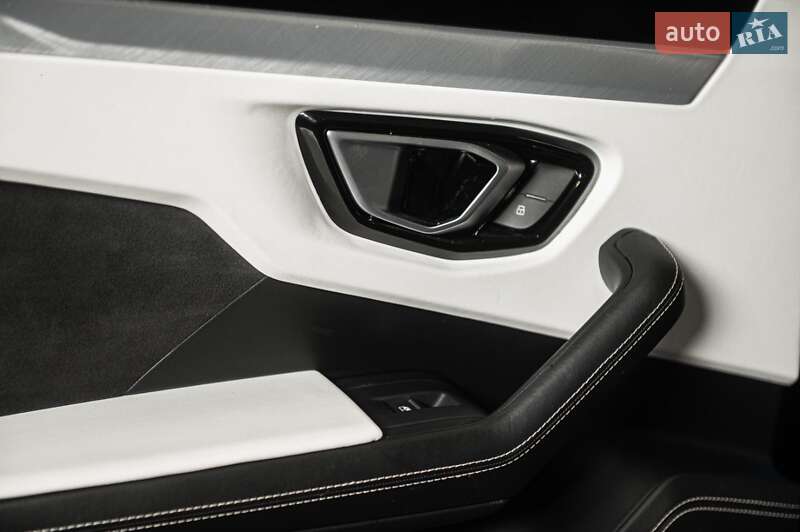 Внедорожник / Кроссовер Lamborghini Urus 2018 в Одессе