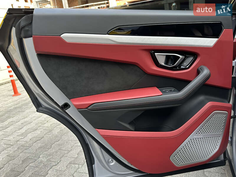 Позашляховик / Кросовер Lamborghini Urus 2019 в Києві