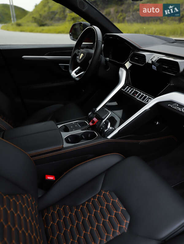 Внедорожник / Кроссовер Lamborghini Urus 2019 в Киеве фото 31 Внедорожник / Кроссовер Lamborghini Urus 2019 в Киеве