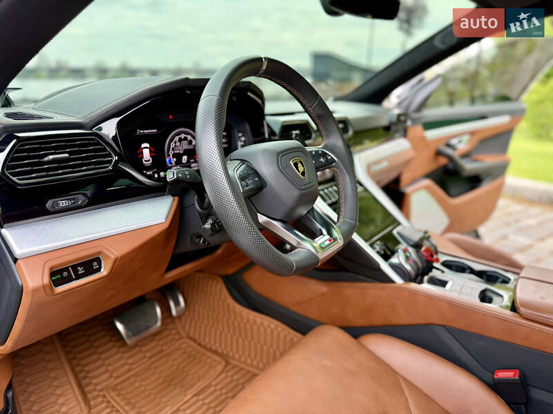 Внедорожник / Кроссовер Lamborghini Urus 2020 в Киеве