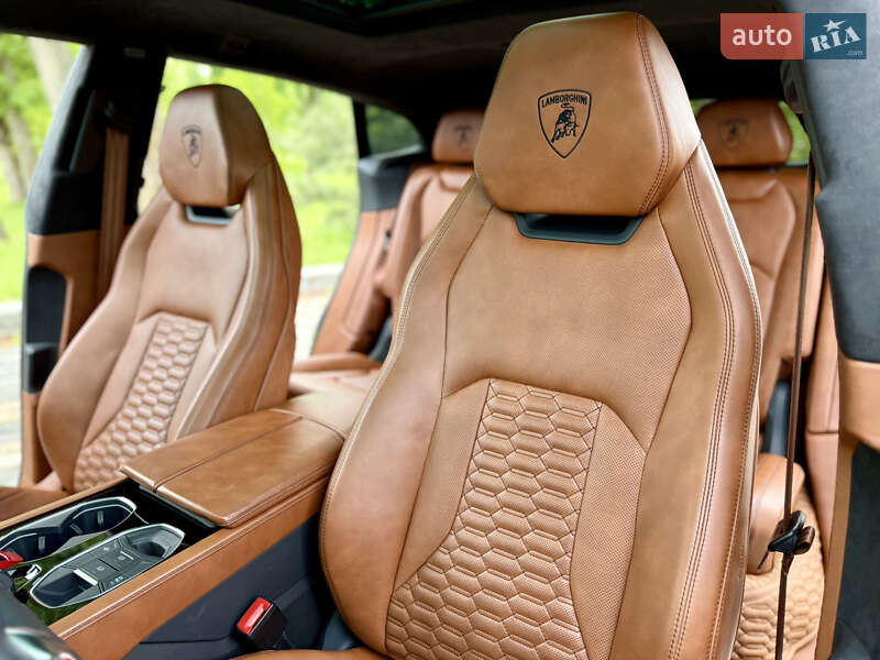 Внедорожник / Кроссовер Lamborghini Urus 2020 в Киеве