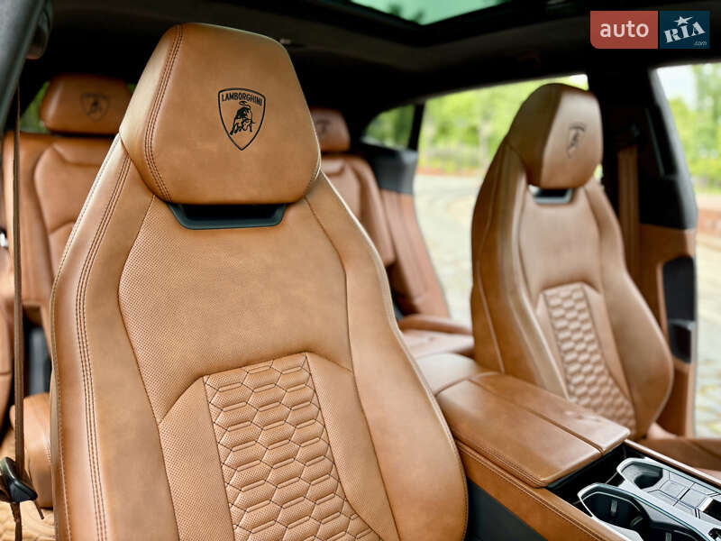 Внедорожник / Кроссовер Lamborghini Urus 2020 в Киеве