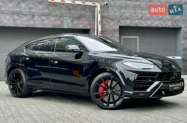 Внедорожник / Кроссовер Lamborghini Urus 2020 в 