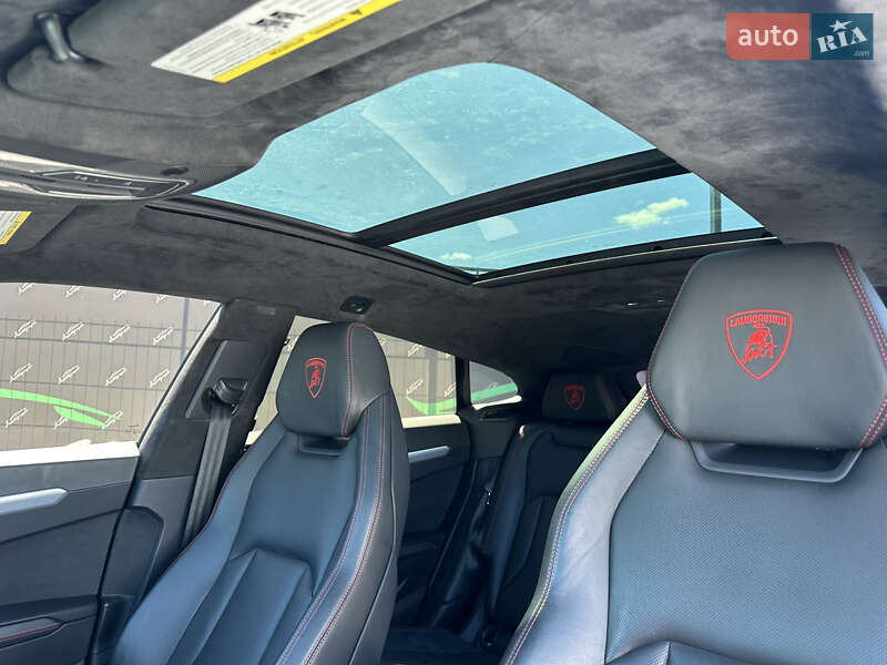 Внедорожник / Кроссовер Lamborghini Urus 2019 в Киеве