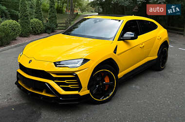LAMBORGHINI URUS 2019