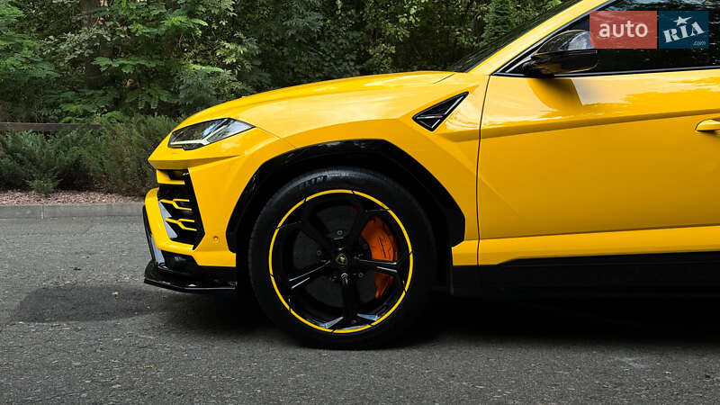 Внедорожник / Кроссовер Lamborghini Urus 2019 в Киеве