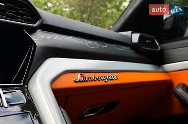 Внедорожник / Кроссовер Lamborghini Urus 2019 в 