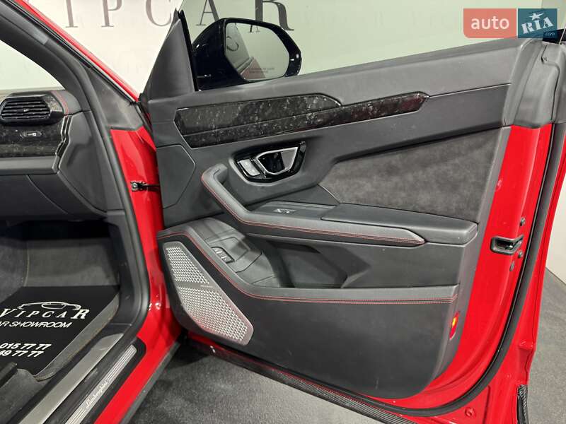 Внедорожник / Кроссовер Lamborghini Urus 2021 в Киеве