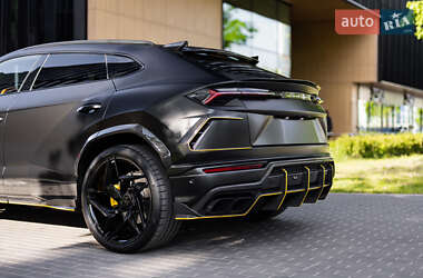 Внедорожник / Кроссовер Lamborghini Urus 2020 в 