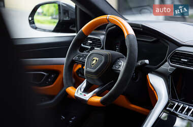 Внедорожник / Кроссовер Lamborghini Urus 2020 в 