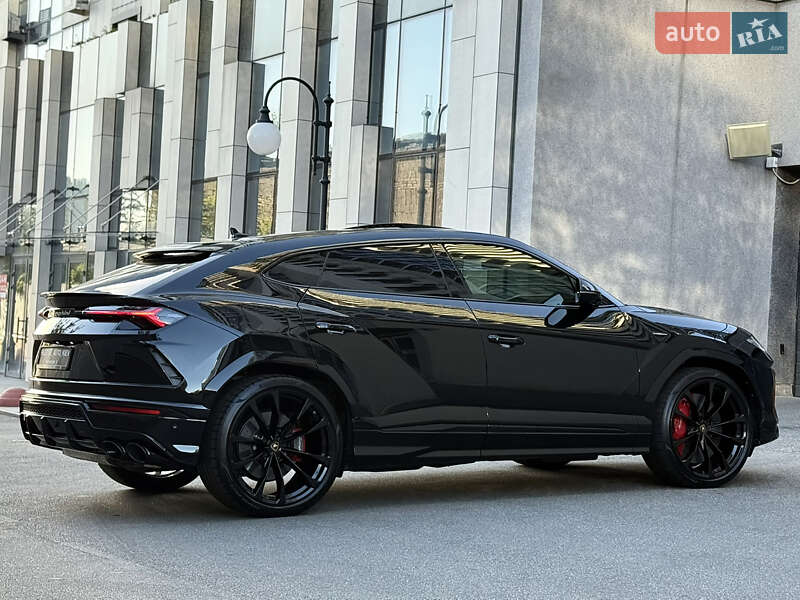 Внедорожник / Кроссовер Lamborghini Urus 2020 в Киеве