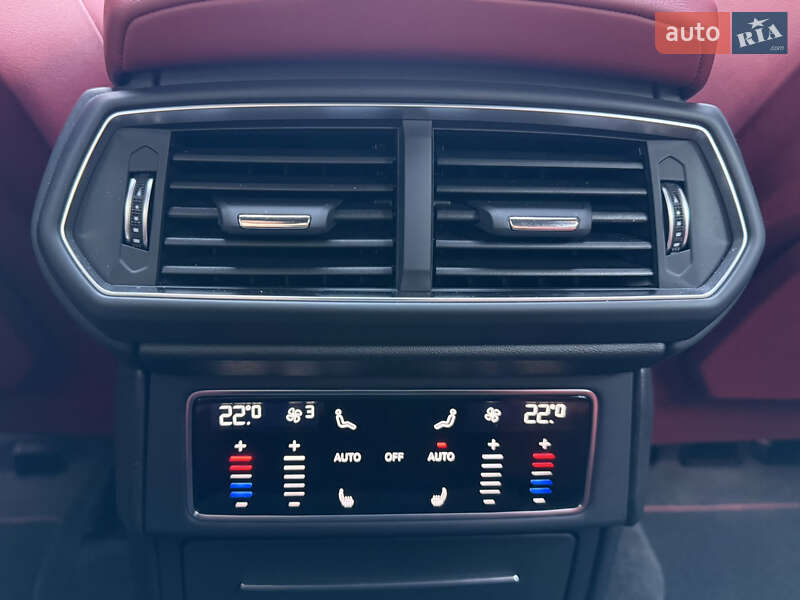 Внедорожник / Кроссовер Lamborghini Urus 2020 в Киеве