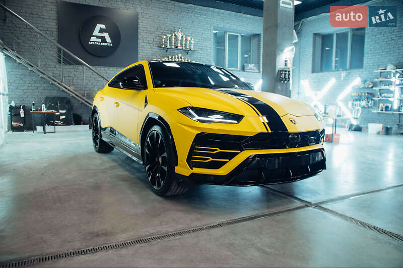 Внедорожник / Кроссовер Lamborghini Urus 2021 в Киеве