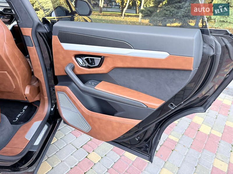 Внедорожник / Кроссовер Lamborghini Urus 2020 в Одессе фото 15 Внедорожник / Кроссовер Lamborghini Urus 2020 в Одессе