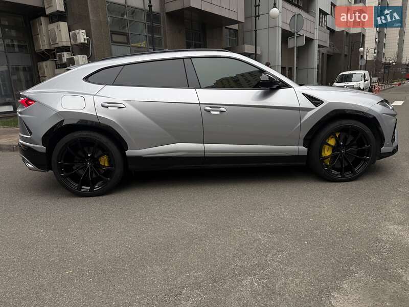 Позашляховик / Кросовер Lamborghini Urus 2020 в Києві фото 7 Позашляховик / Кросовер Lamborghini Urus 2020 в Києві