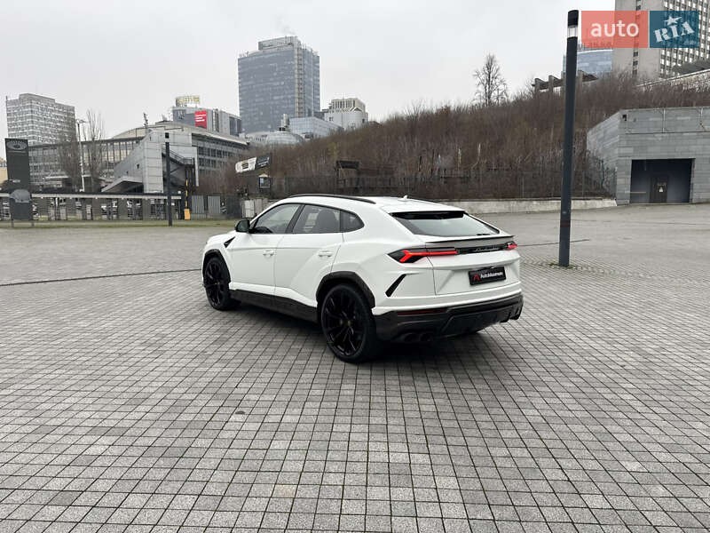 Внедорожник / Кроссовер Lamborghini Urus 2020 в Киеве