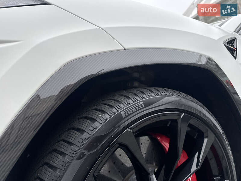 Внедорожник / Кроссовер Lamborghini Urus 2020 в Киеве