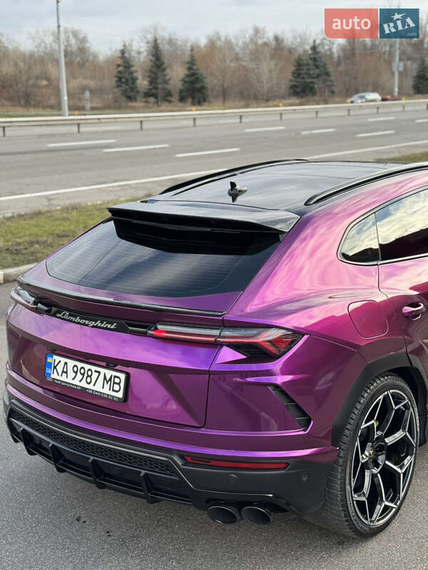 Внедорожник / Кроссовер Lamborghini Urus 2020 в Киеве