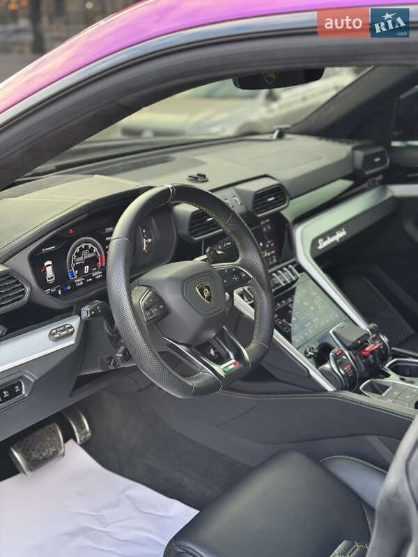 Внедорожник / Кроссовер Lamborghini Urus 2020 в Киеве