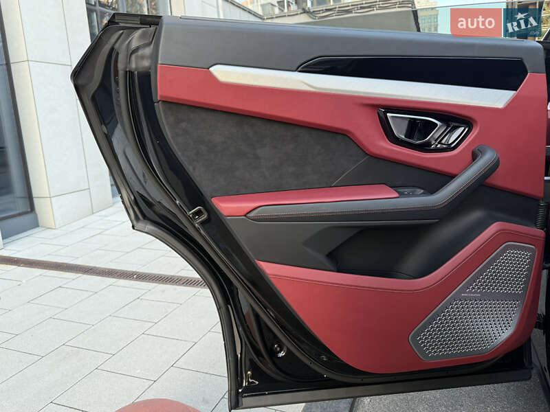 Внедорожник / Кроссовер Lamborghini Urus 2020 в Киеве фото 68 Внедорожник / Кроссовер Lamborghini Urus 2020 в Киеве