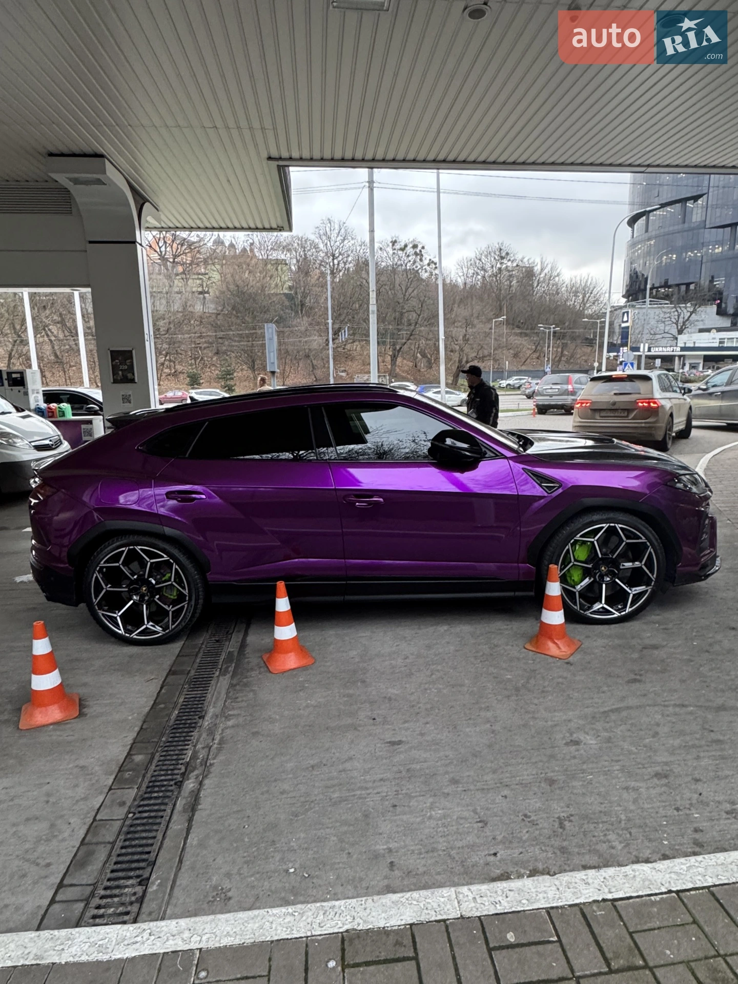 2020 Lamborghini Urus Concept - мініатюра 3