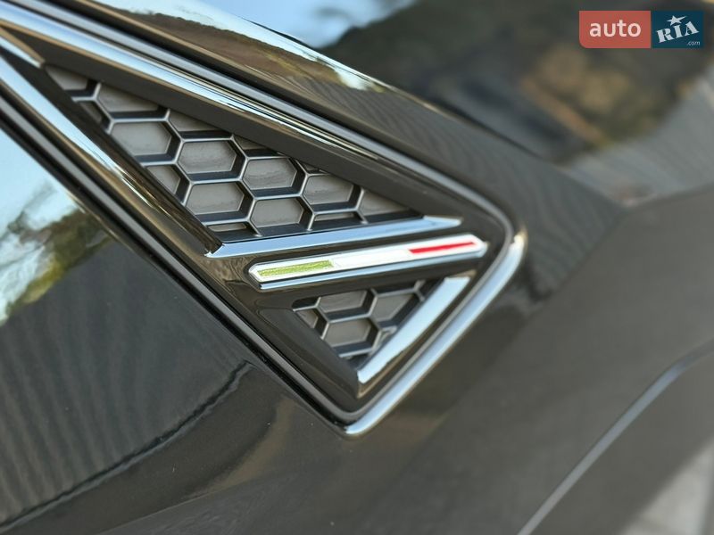 Позашляховик / Кросовер Lamborghini Urus 2020 в Києві