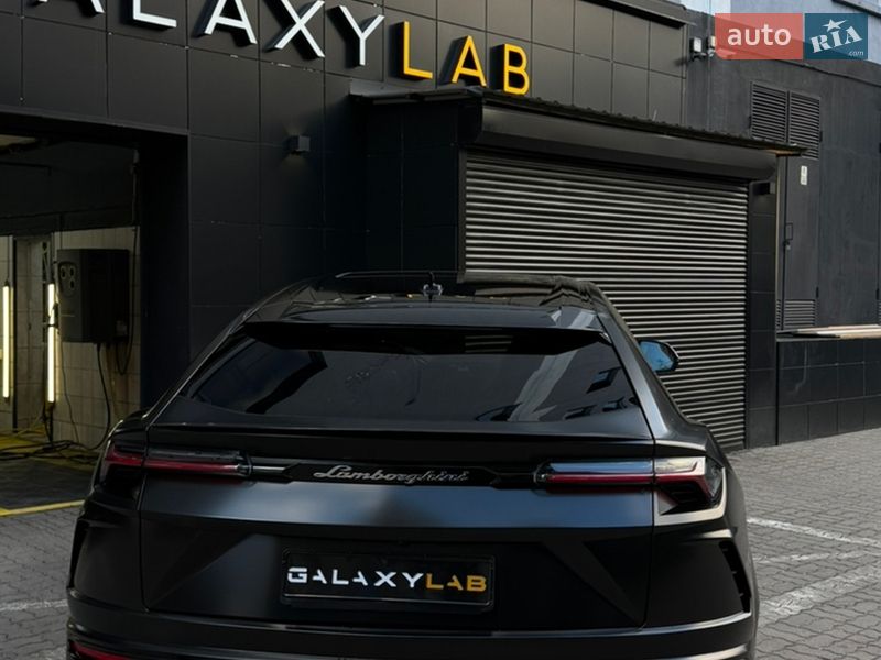 Позашляховик / Кросовер Lamborghini Urus 2020 в Києві