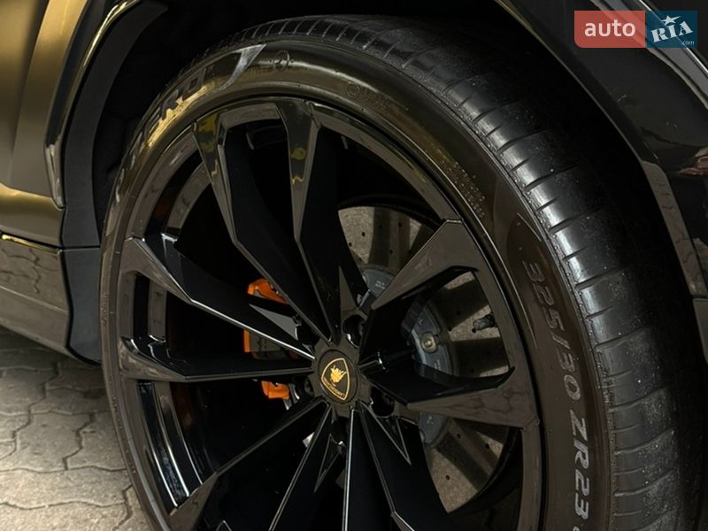 Позашляховик / Кросовер Lamborghini Urus 2020 в Києві