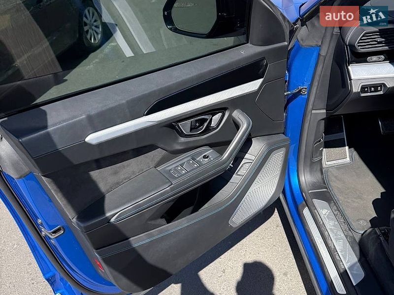 Позашляховик / Кросовер Lamborghini Urus 2020 в Києві