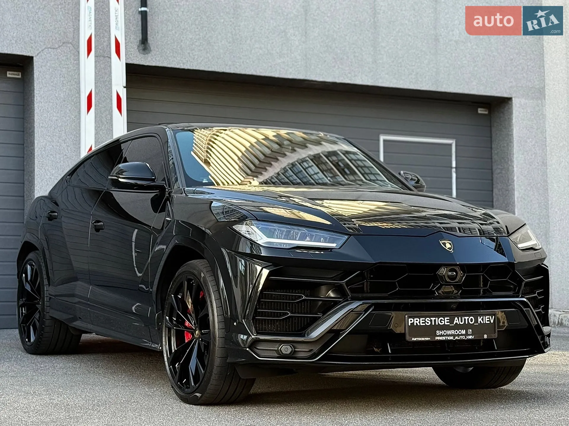 2020 Lamborghini Urus Concept - мініатюра 10