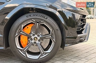 Позашляховик / Кросовер Lamborghini Urus 2020 в Києві фото 10 Позашляховик / Кросовер Lamborghini Urus 2020 в Києві