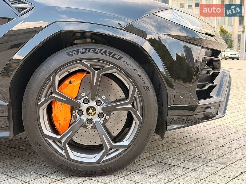Позашляховик / Кросовер Lamborghini Urus 2020 в Києві фото 10 Позашляховик / Кросовер Lamborghini Urus 2020 в Києві