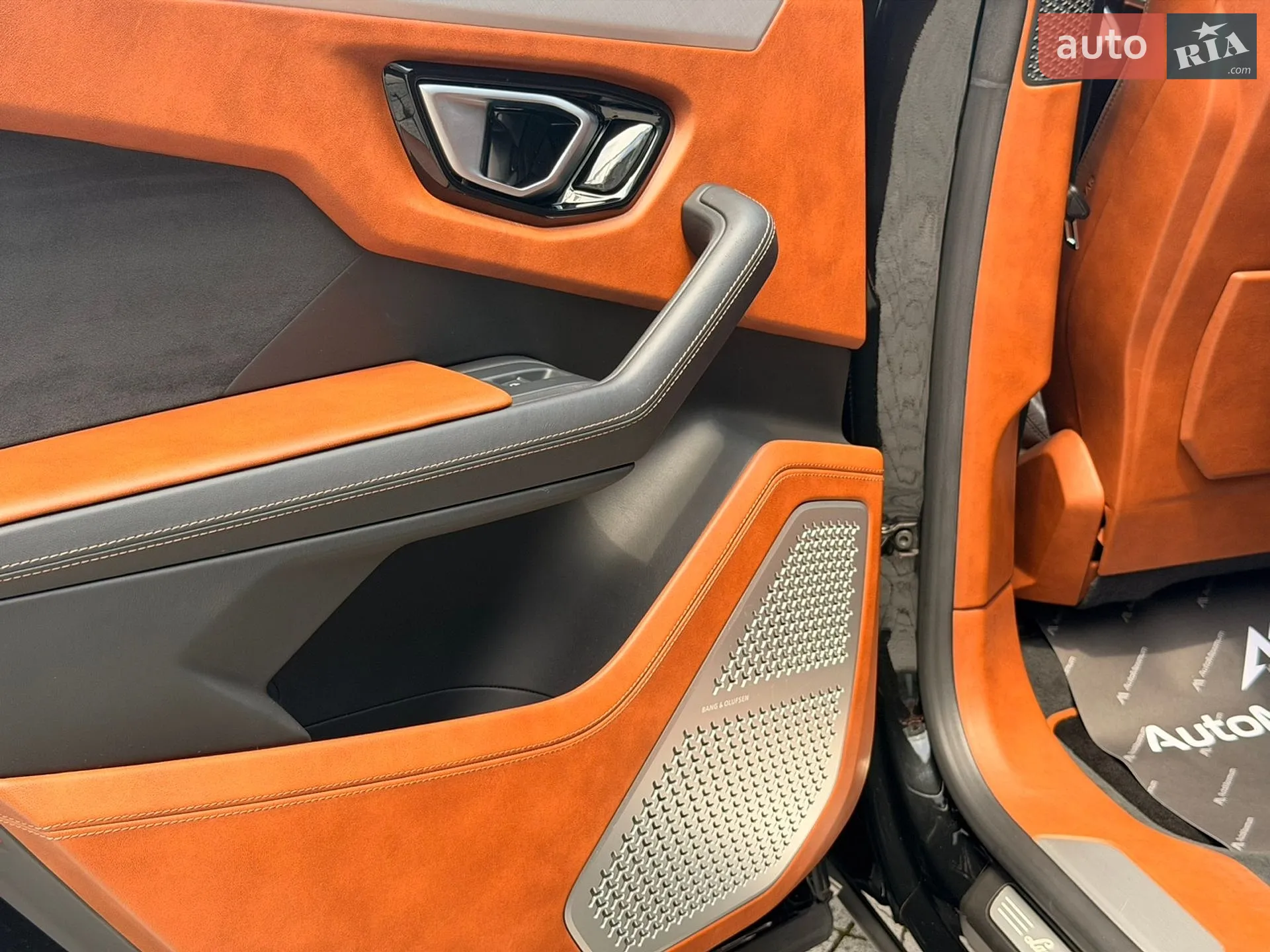 2020 Lamborghini Urus Concept - мініатюра 29