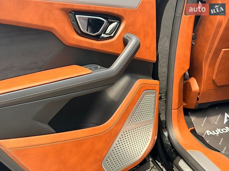 Позашляховик / Кросовер Lamborghini Urus 2020 в Києві фото 29 Позашляховик / Кросовер Lamborghini Urus 2020 в Києві