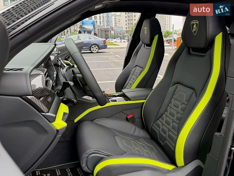 Внедорожник / Кроссовер Lamborghini Urus 2026 в Киеве