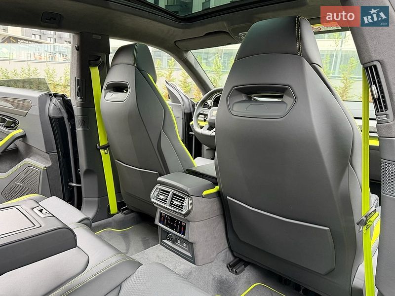 Позашляховик / Кросовер Lamborghini Urus 2026 в Києві